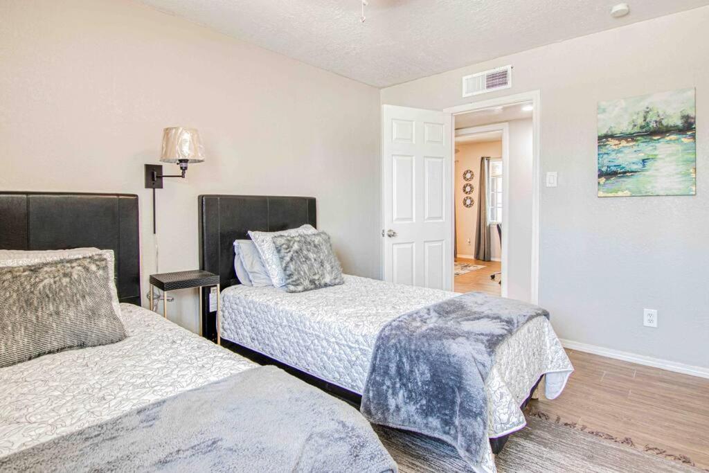 My Cozy Duplex A In The Heart Of West Side Villa El Paso Exterior photo